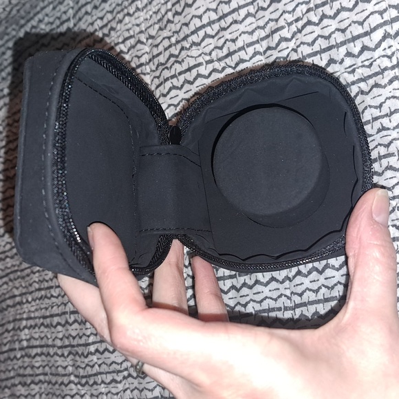 CHANEL Watch case, black nubuck leather - Picture 2 of 3